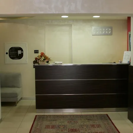 ホテル アラ ビアンカ 3*