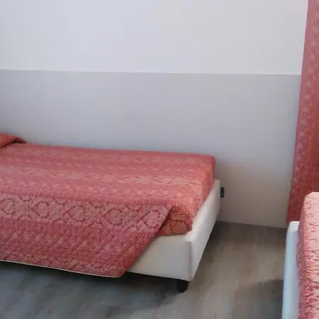 ホテル アラ ビアンカ 3*