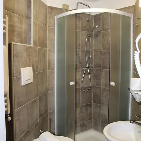 ホテル アラ ビアンカ 3*